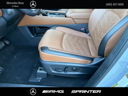 Used 2025 Nissan Pathfinder Platinum w/ Cargo Package FWD image 14