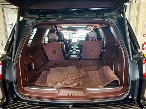 Used 2018 Lincoln Navigator Black Label w/ Cargo Package AWD/4WD image 30