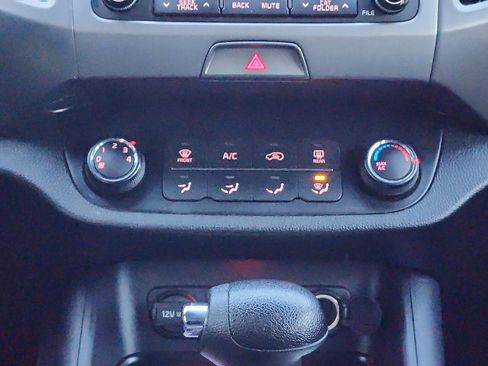 Used 2014 Kia Sportage LX image 18