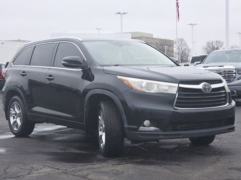 Used 2014 Toyota Highlander Limited w/ Driver Technology Package image 20