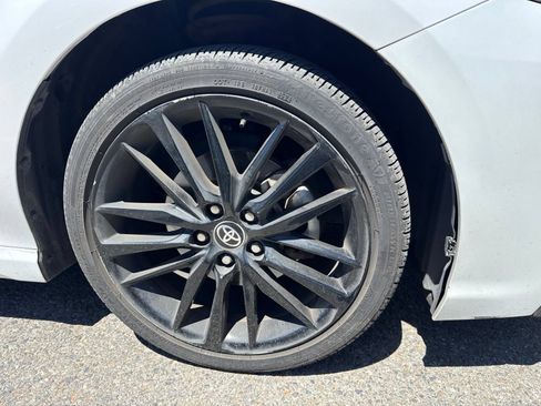 Used 2024 Toyota Camry XSE FWD image 4