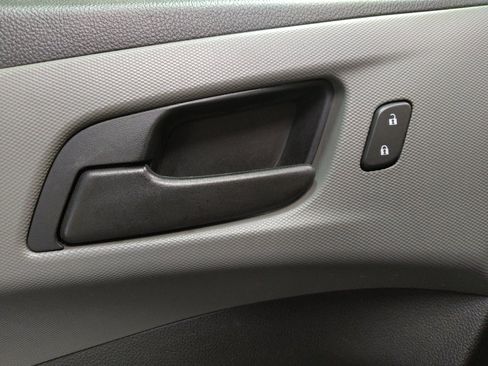 Used 2020 Chevrolet Sonic LT FWD image 27
