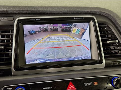 Used 2018 Hyundai Sonata Limited image 18