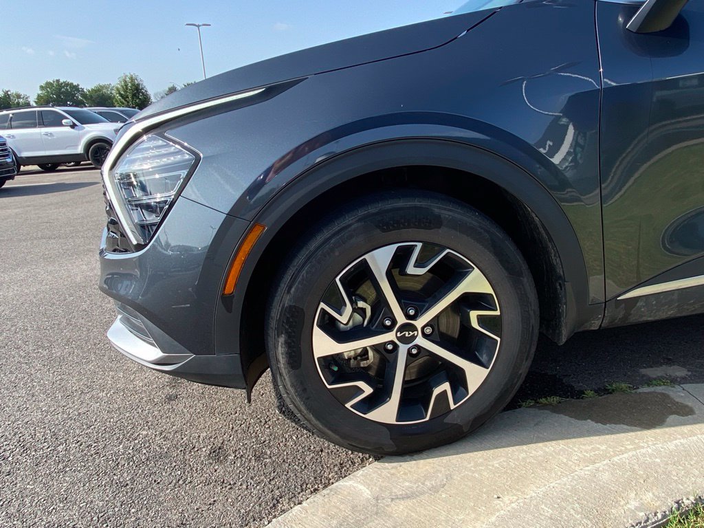 Certified 2024 Kia Sportage EX FWD image 32