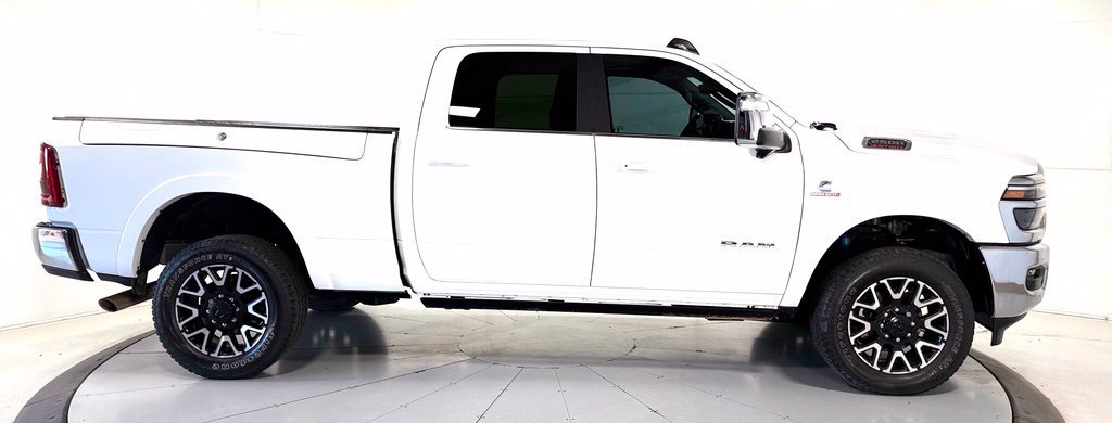 Used 2025 RAM 2500 Limited AWD/4WD image 3