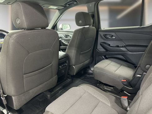 Used 2022 Chevrolet Traverse LT w/ LPO, Floor Liner Package AWD/4WD image 12