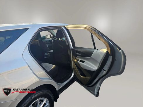 Used 2022 Chevrolet Equinox LT w/ LPO, Floor Liner Package AWD/4WD image 12