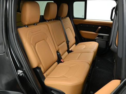 Used 2024 Land Rover Defender 130 S image 20