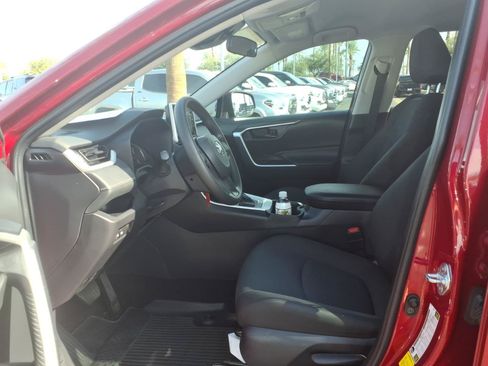 Certified 2025 Toyota RAV4 LE FWD image 15
