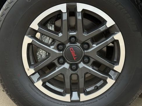 Used 2025 Toyota Tacoma TRD Sport AWD/4WD image 10