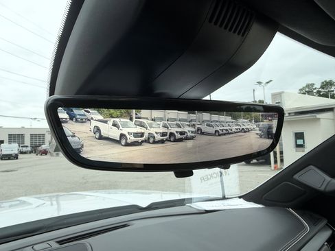 Used 2024 GMC Sierra 3500 Denali Ultimate AWD/4WD image 18