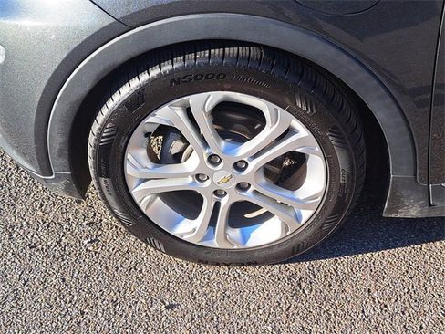 Used 2020 Chevrolet Bolt LT image 9