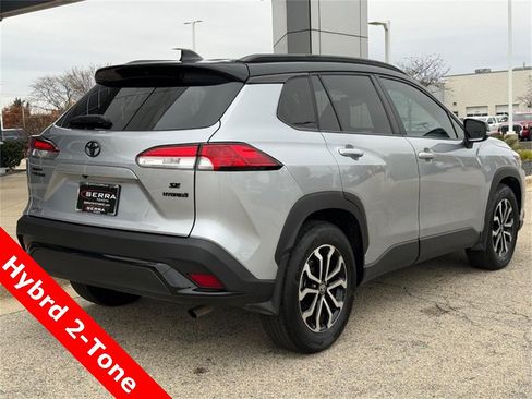 Used 2024 Toyota Corolla Cross SE image 3