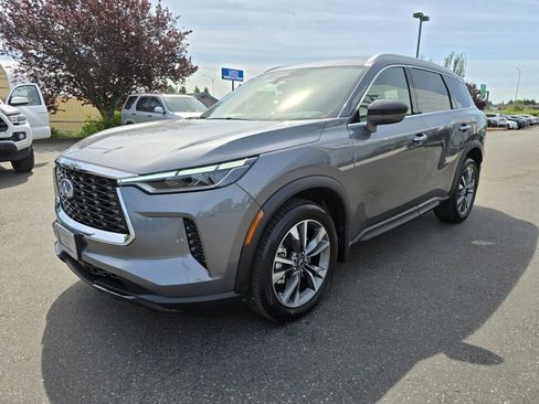 New 2025 INFINITI QX60 Luxe w/ Vision Package image 3