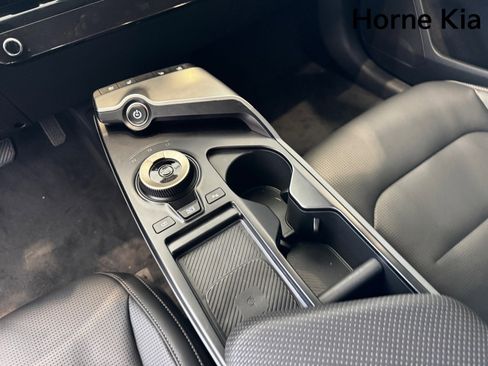 New 2025 Kia EV6 Wind image 16