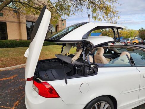 Used 2011 Volvo C70 T5 image 12