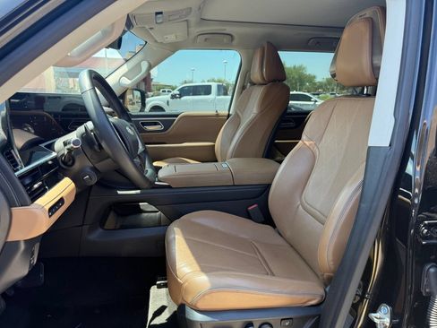 Certified 2025 INFINITI QX80 Sensory AWD/4WD image 11