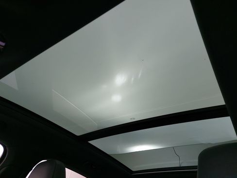 Used 2019 Porsche Cayenne image 32