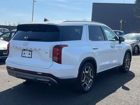 Used 2023 Hyundai Palisade SEL AWD/4WD image 4