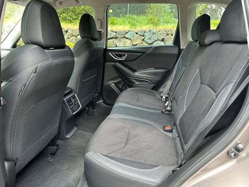 Certified 2022 Subaru Forester Premium AWD/4WD image 10