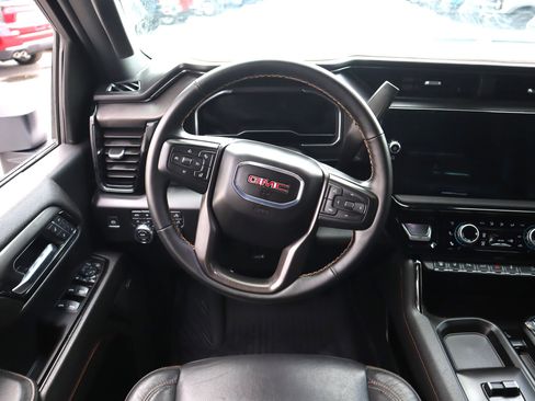 Used 2024 GMC Sierra 2500 AT4 w/ AT4 Premium Plus Package image 28