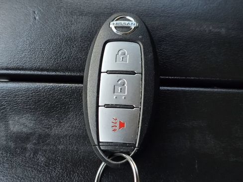 Used 2021 Nissan Rogue S FWD image 32