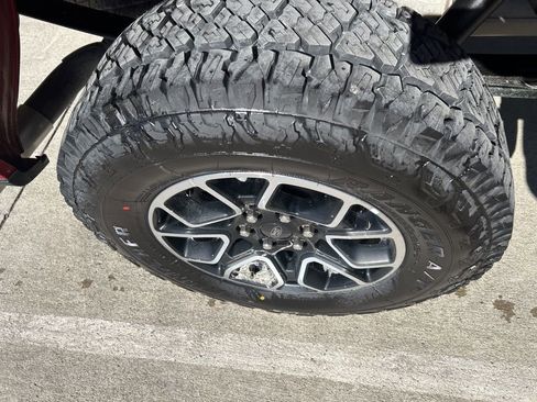 Used 2023 Ford F150 Lariat image 14