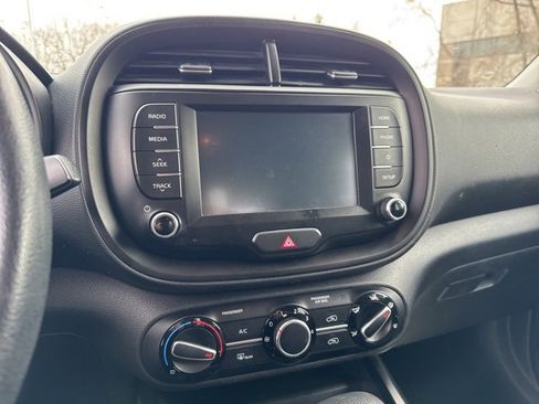 Used 2020 Kia Soul LX image 8