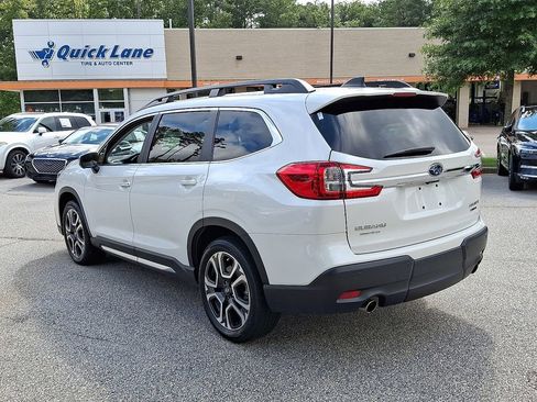 Used 2023 Subaru Ascent Limited w/ Technology Package image 4