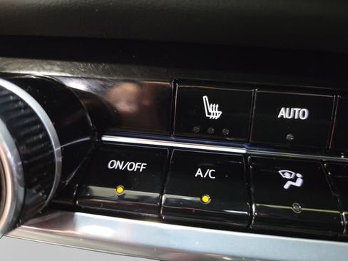 Used 2025 Chevrolet Equinox RS w/ Safety and Technology Package AWD/4WD image 35