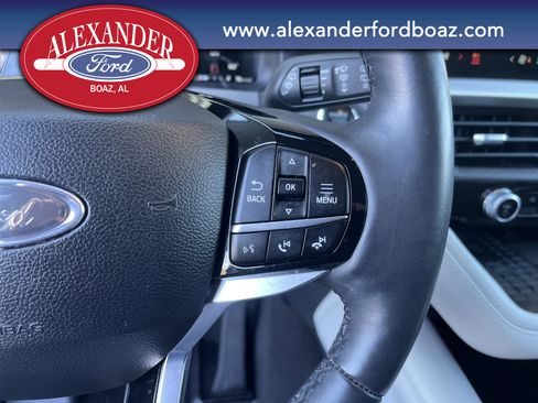 Used 2025 Ford Explorer Platinum w/ Ultimate Package image 31