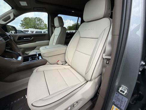New 2026 GMC Yukon XL Denali w/ Sun & Power Step Package AWD/4WD image 16