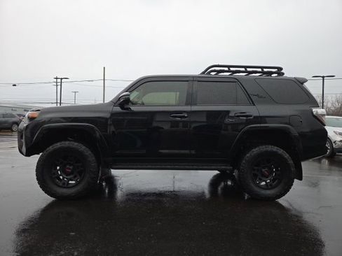 Used 2020 Toyota 4Runner TRD Off-Road Premium w/ Moonroof Package image 4
