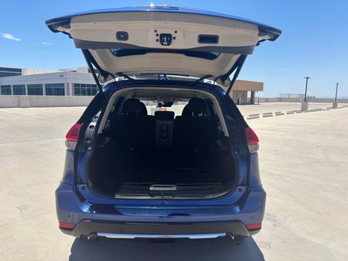 Used 2019 Nissan Rogue SV FWD image 9