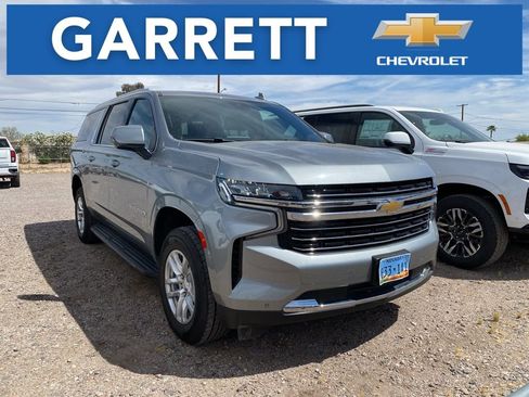 Used 2024 Chevrolet Suburban LT image 1