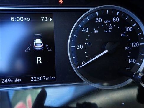 Used 2018 Nissan Kicks SV FWD image 23