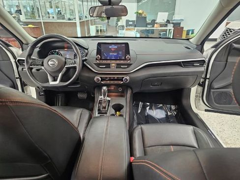 Used 2020 Nissan Altima 2.5 SR image 9