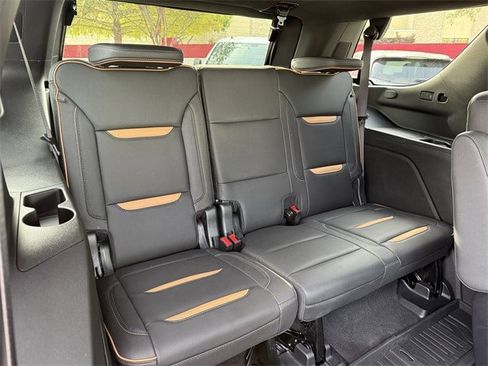 Used 2023 GMC Yukon AT4 w/ AT4 Premium Package image 34