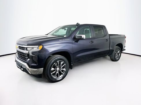 Used 2023 Chevrolet Silverado 1500 LT image 3
