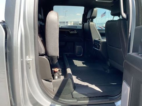 Used 2024 Chevrolet Silverado 2500 High Country w/ Technology Package image 16