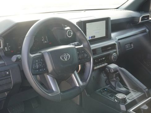 Used 2026 Toyota 4Runner SR5 AWD/4WD image 18
