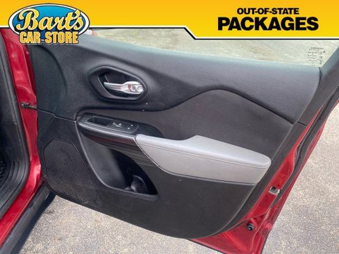 Used 2014 Jeep Cherokee Sport w/ Cold Weather Group FWD image 12