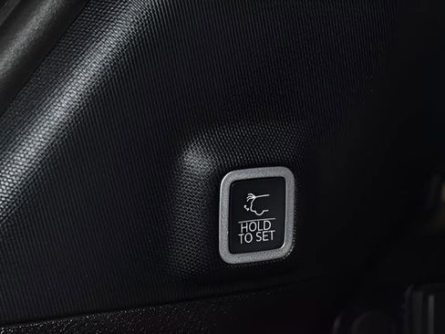 New 2026 Jeep Grand Cherokee Limited w/ Limited Altitude Package AWD/4WD image 28