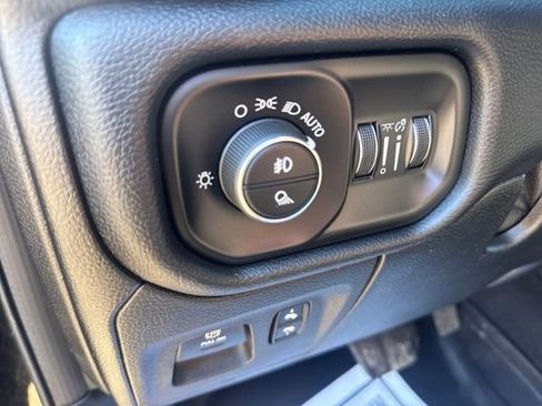 Used 2019 RAM 1500 Big Horn image 22