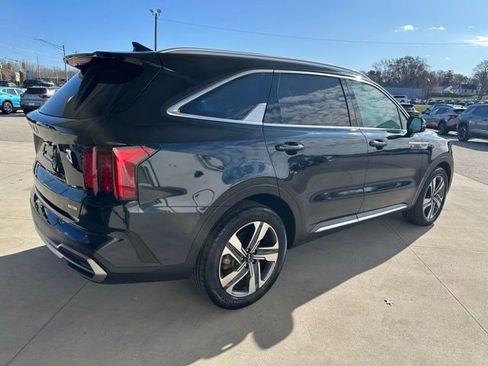 Used 2023 Kia Sorento EX image 7