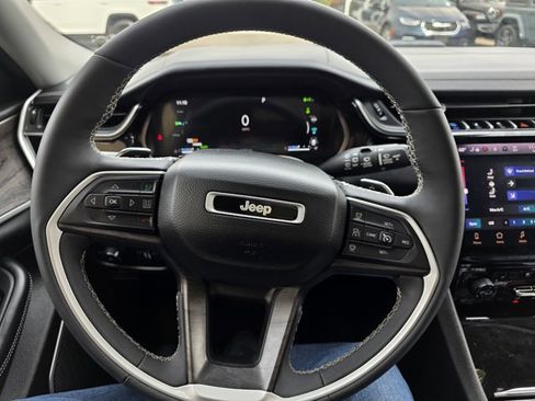 Used 2022 Jeep Grand Cherokee Limited 4xe w/ Luxury Tech Group II image 5