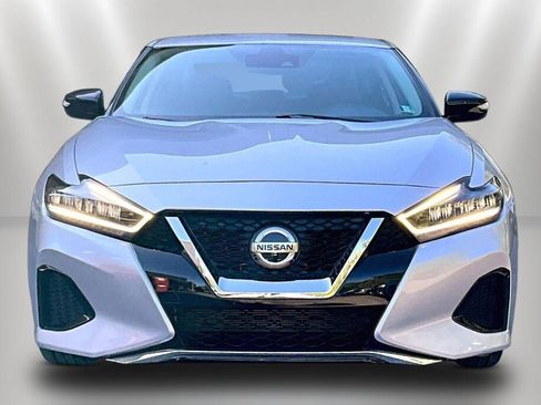 Used 2022 Nissan Maxima SV w/ Floor Mat Group FWD image 2