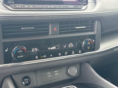 Certified 2024 Nissan Rogue SV w/ SV Premium Package FWD image 19