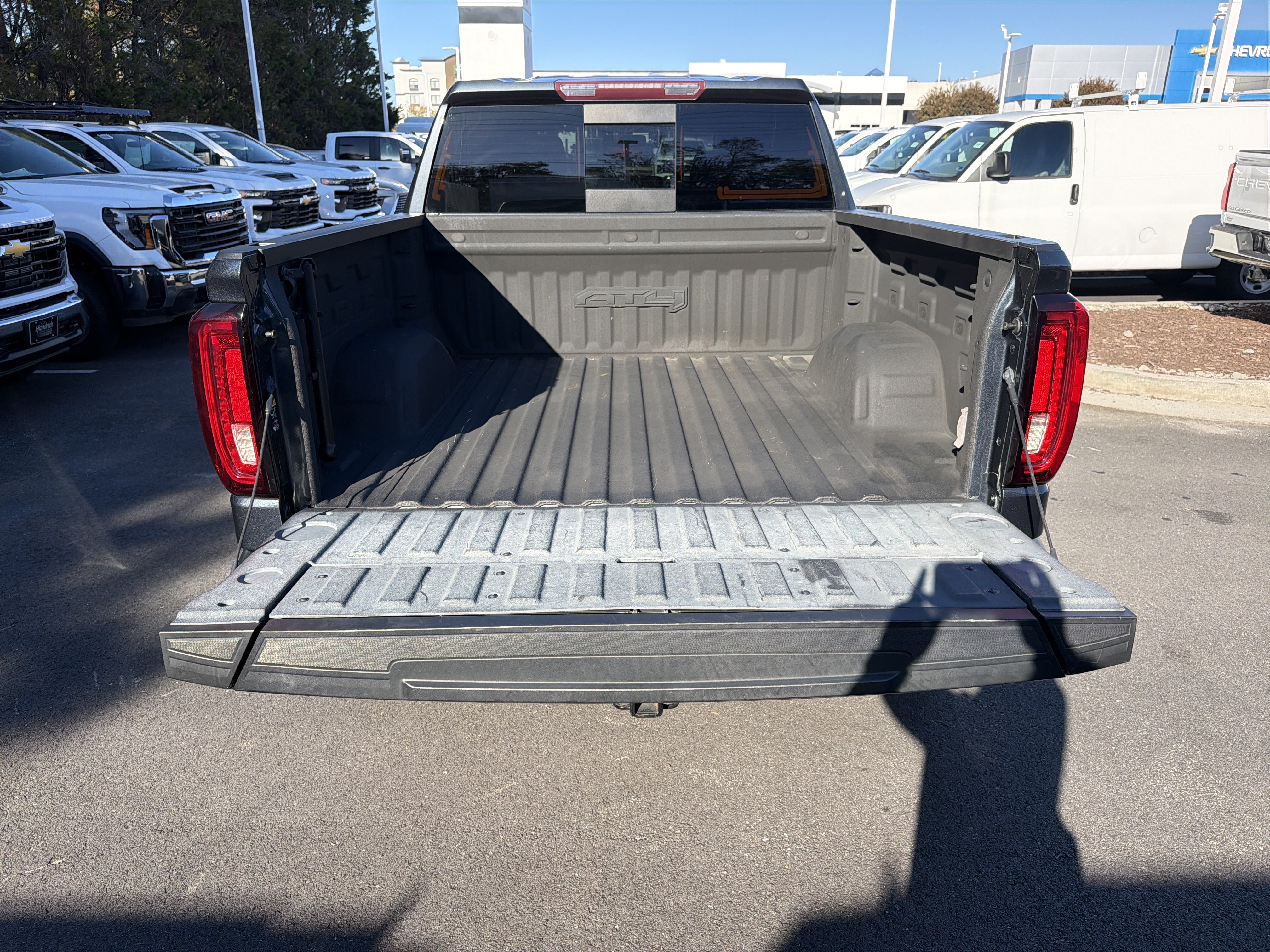 Used 2021 GMC Sierra 1500 AT4 w/ AT4 Preferred Package AWD/4WD image 33