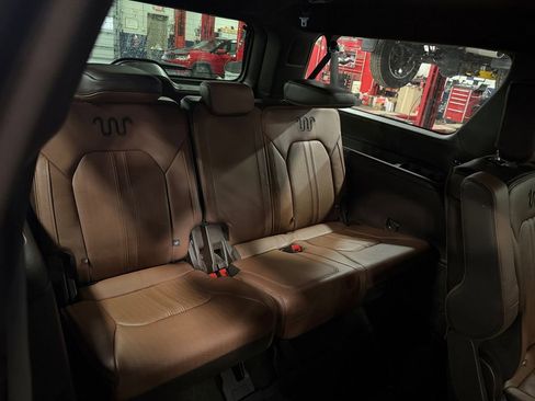 Used 2023 Ford Expedition Max King Ranch image 23